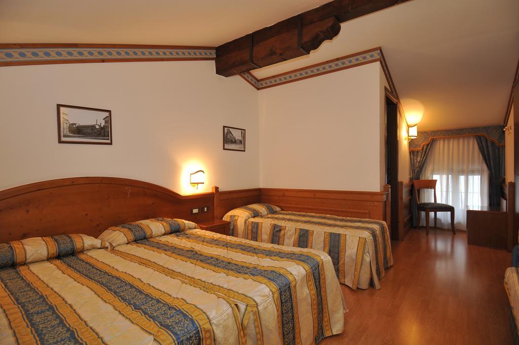 Hotel Locanda Al Pomo D'Oro ชิวีดาเล เดล ฟรีอูลี ห้อง รูปภาพ